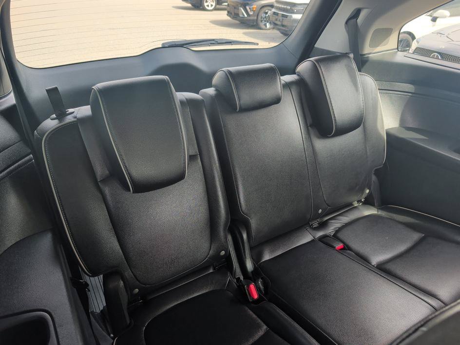 Used 2022 Platinum White Honda Elite image 14