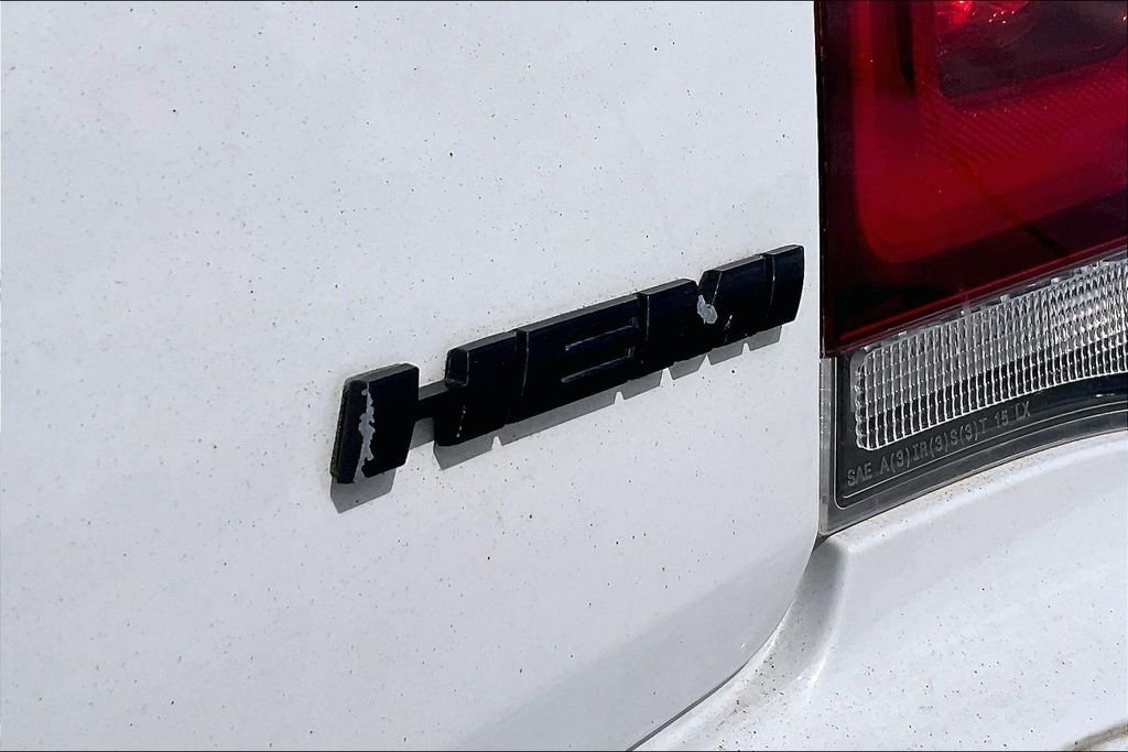 Used 2019 White Chrysler S image 31