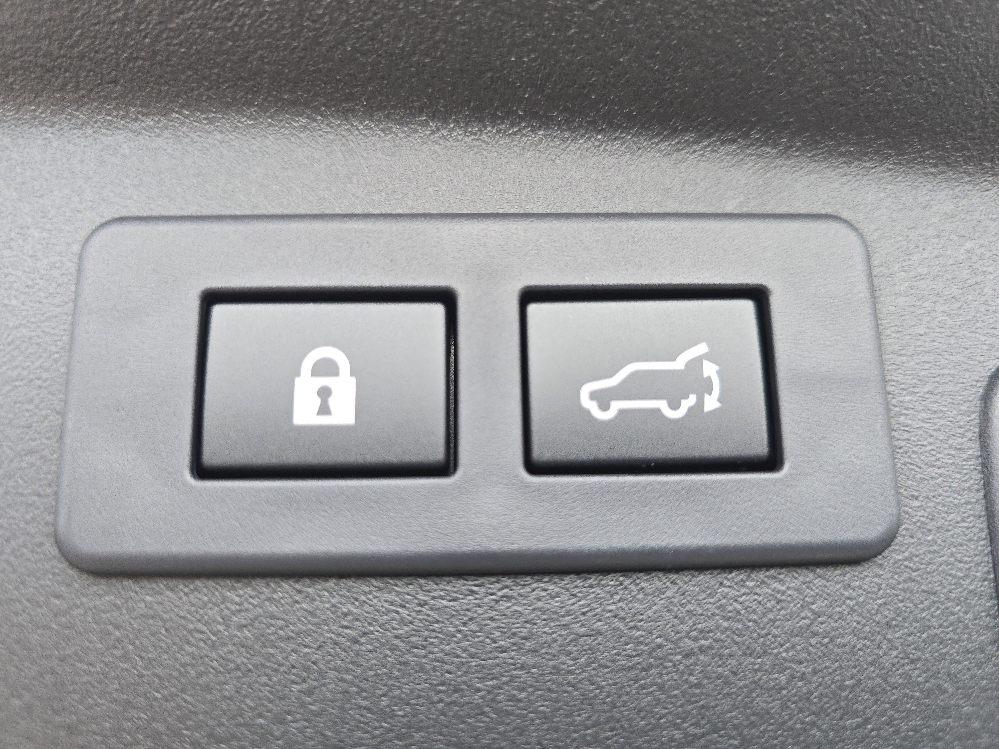 2026 Subaru Outback Limited - Photo 17