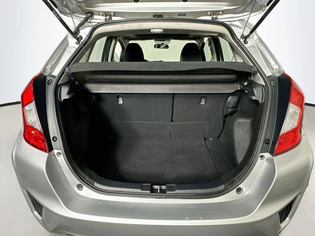 Used 2015 Alabaster Silver Metallic Honda EX image 24