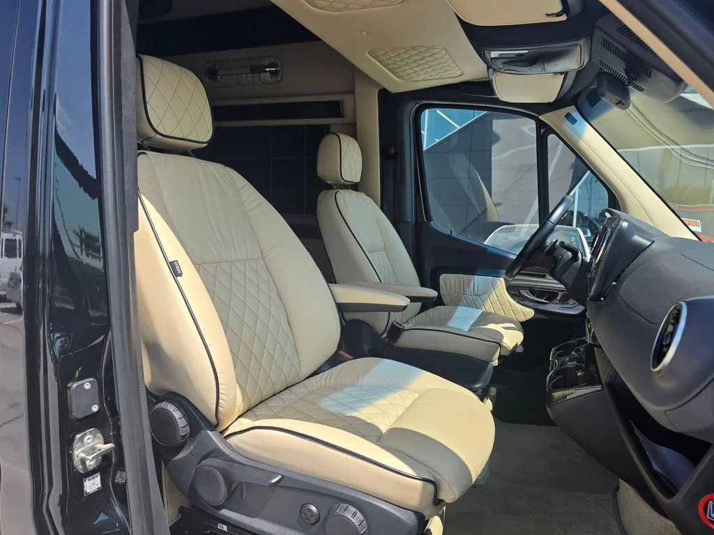 Used 2020 Black Mercedes-Benz Cargo 170 WB image 15
