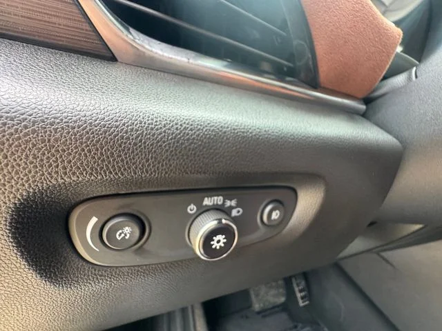 Used 2020 Black Chevrolet High Country image 6