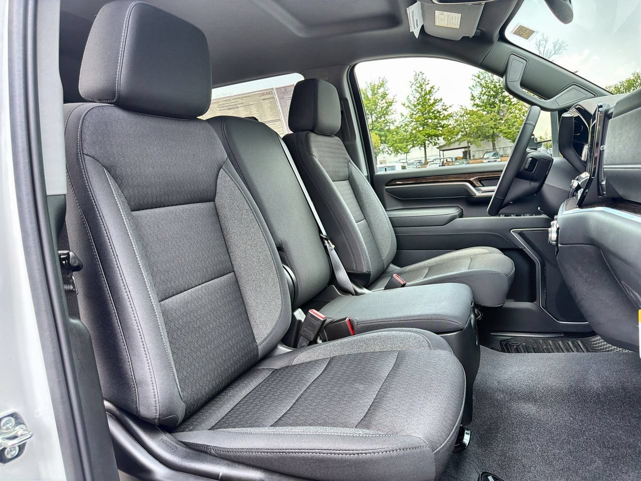 New 2026 Summit White GMC SLE image 23