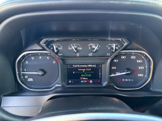 Used 2022 White GMC SLE image 18