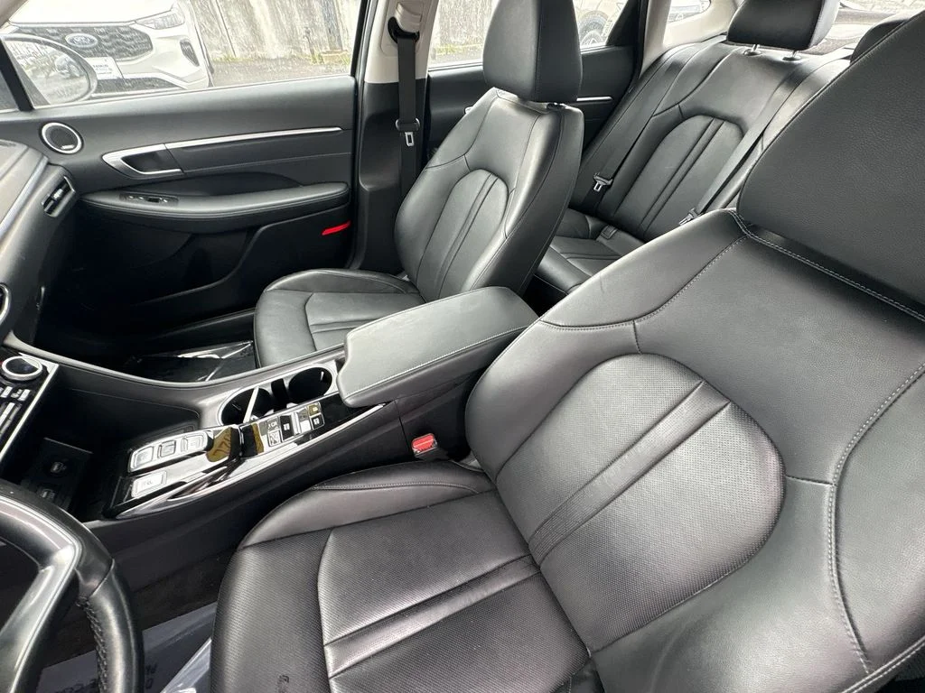 Used 2022 Gray Hyundai Limited image 21