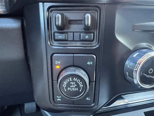 Used 2025 Blue Ford Lariat image 29