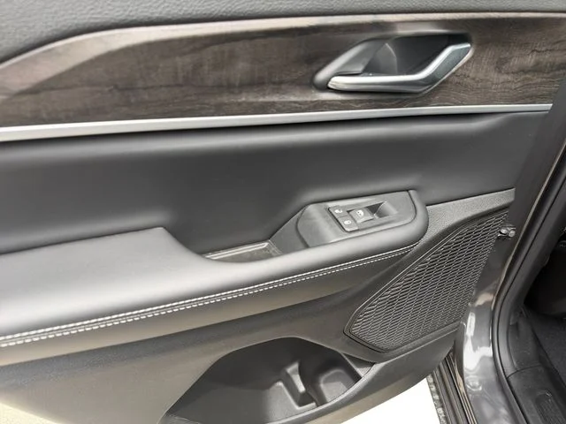 New 2026 Gray Jeep Altitude image 11