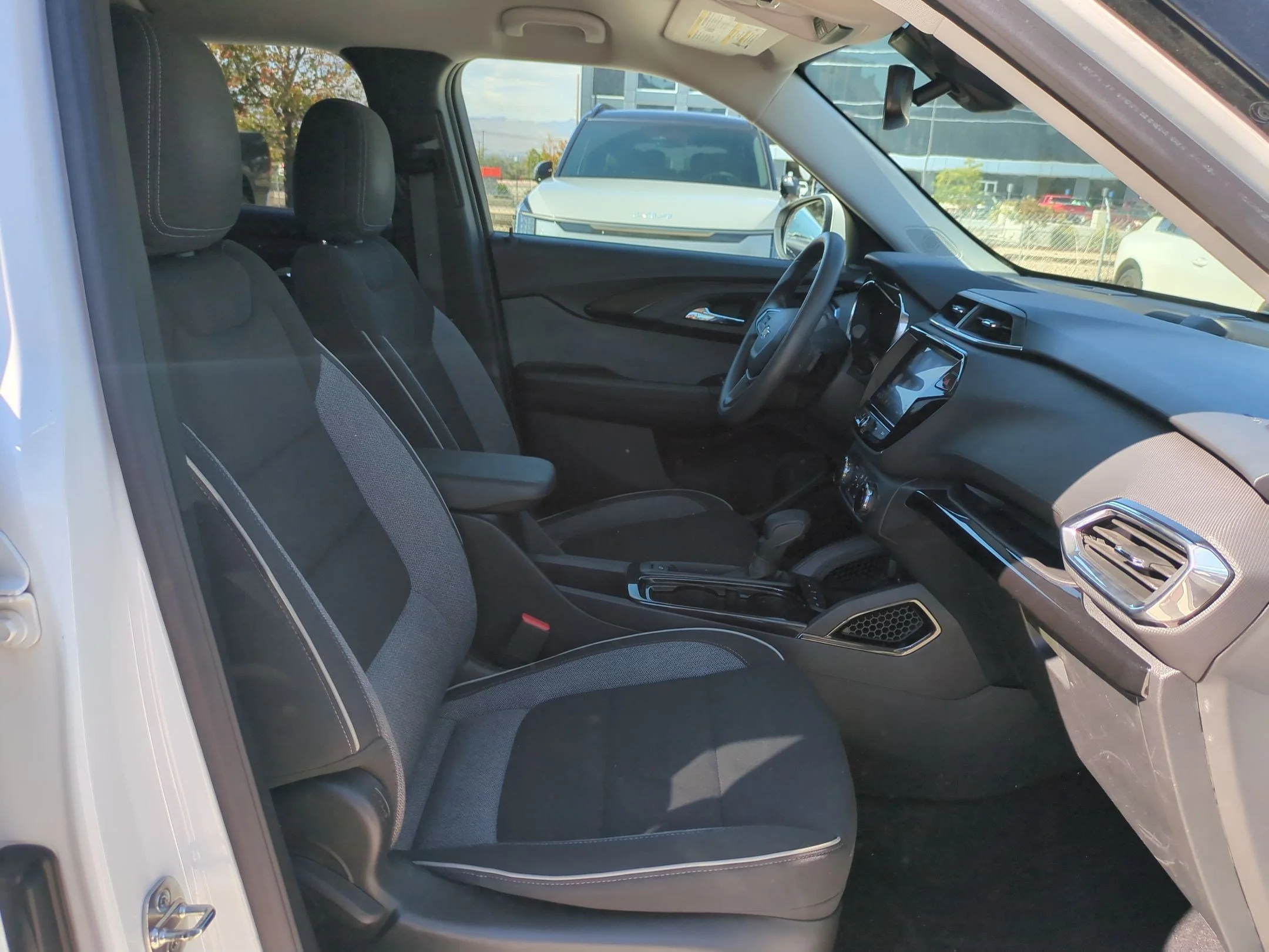 Used 2022 Summit White Chevrolet LT image 28
