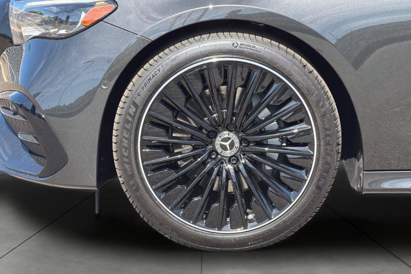 New 2027 Graphite Grey Metallic Mercedes-Benz E 350 image 5