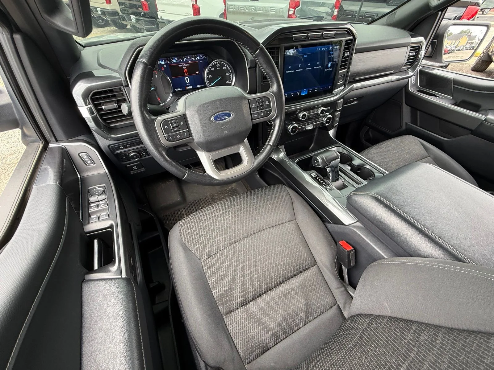 Used 2022 White Ford XLT image 16