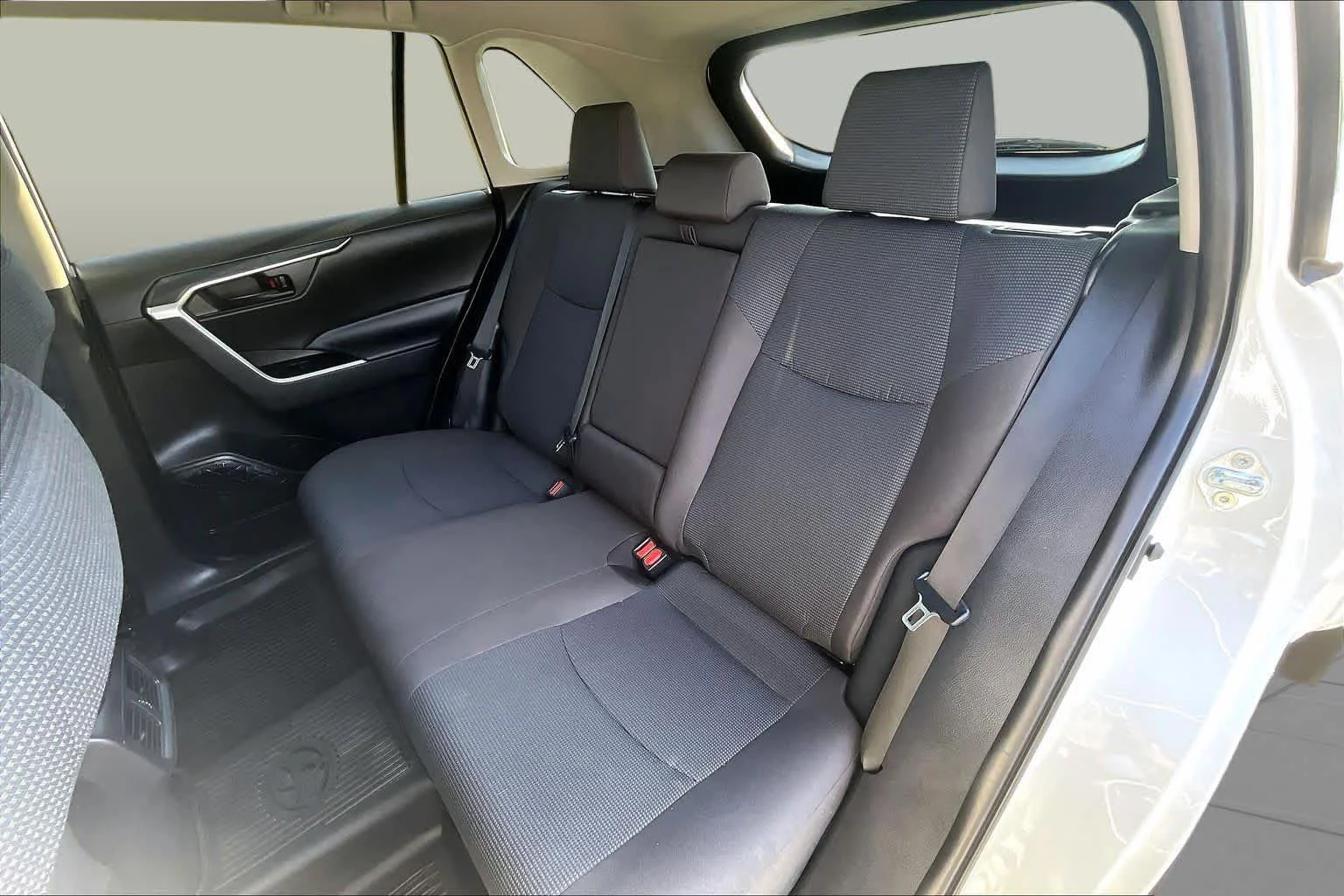Certified Used 2023 Ice Cap Toyota LE image 21