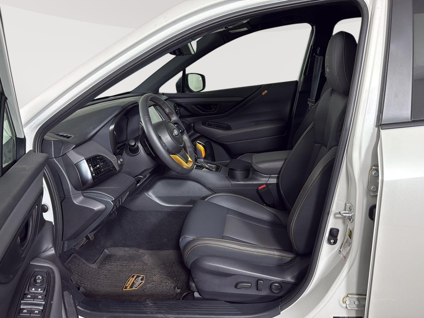Used 2025 Crystal White Pearl Subaru Wilderness image 5