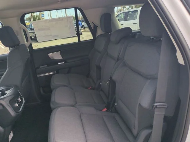 New 2026 Oxford White Ford Active image 13
