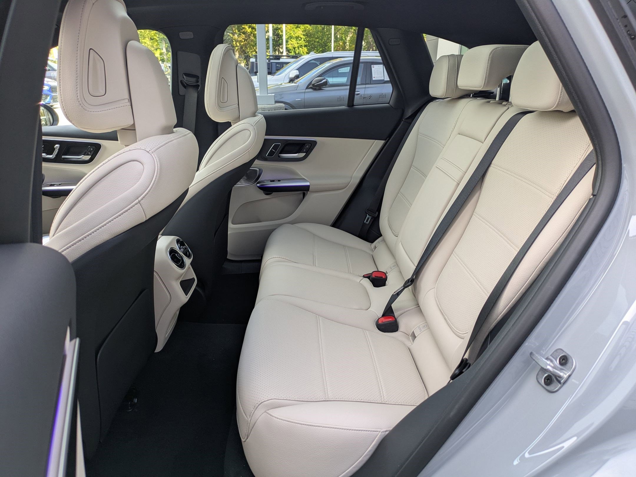New 2026 MANUFAKTUR Alpine Grey Mercedes-Benz GLC 300 image 15