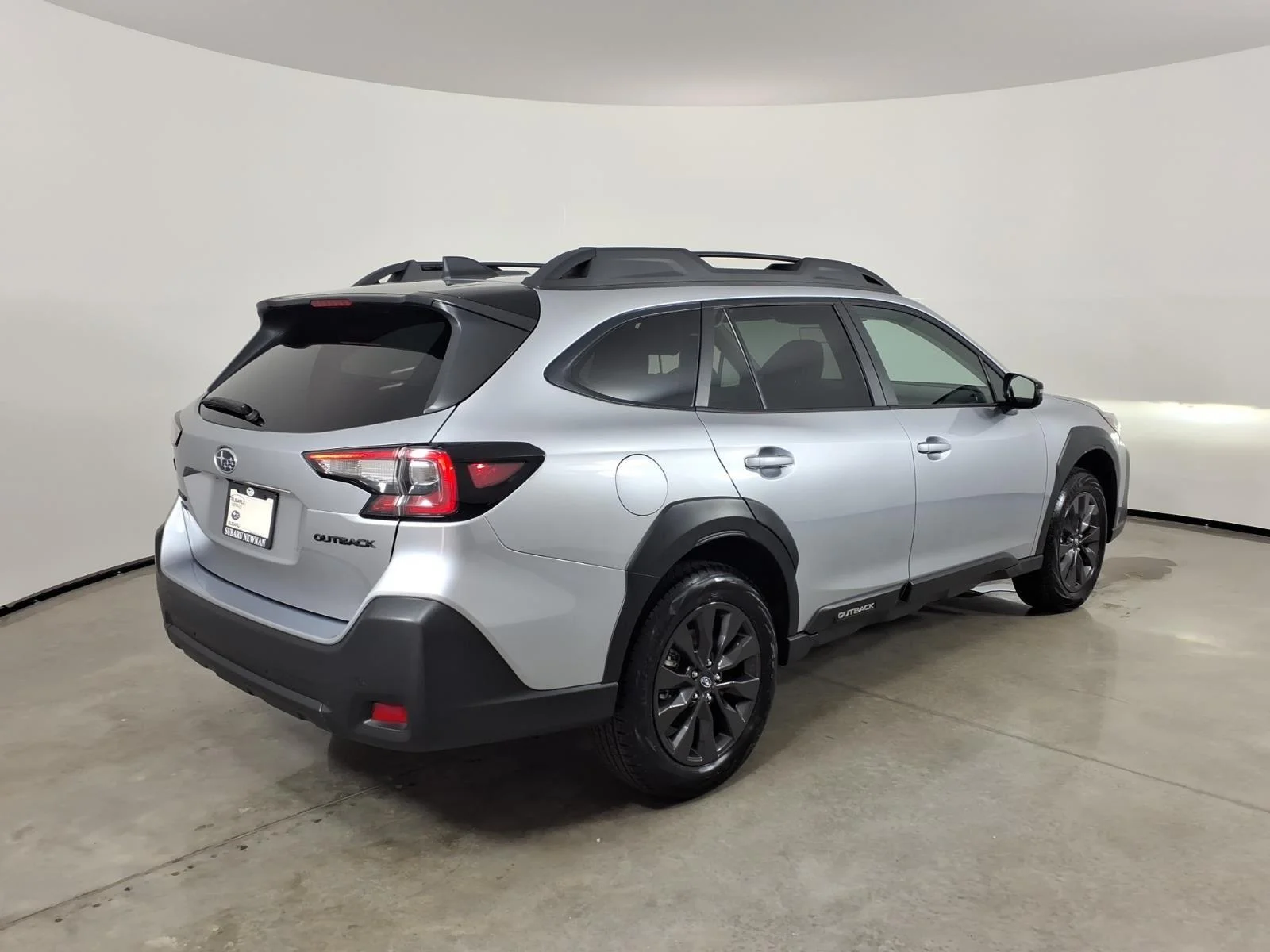 Certified Used 2025 Ice Silver Metallic Subaru Onyx Edition image 2