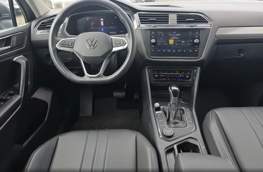 Used 2023 Gray Volkswagen 2.0T SE image 8