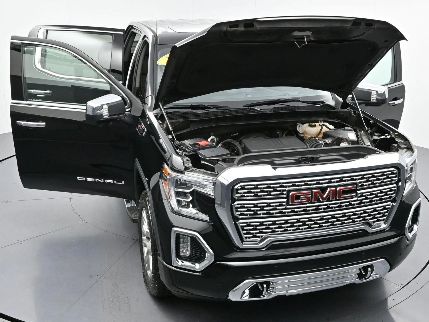 Used 2021 Onyx Black GMC Denali image 47