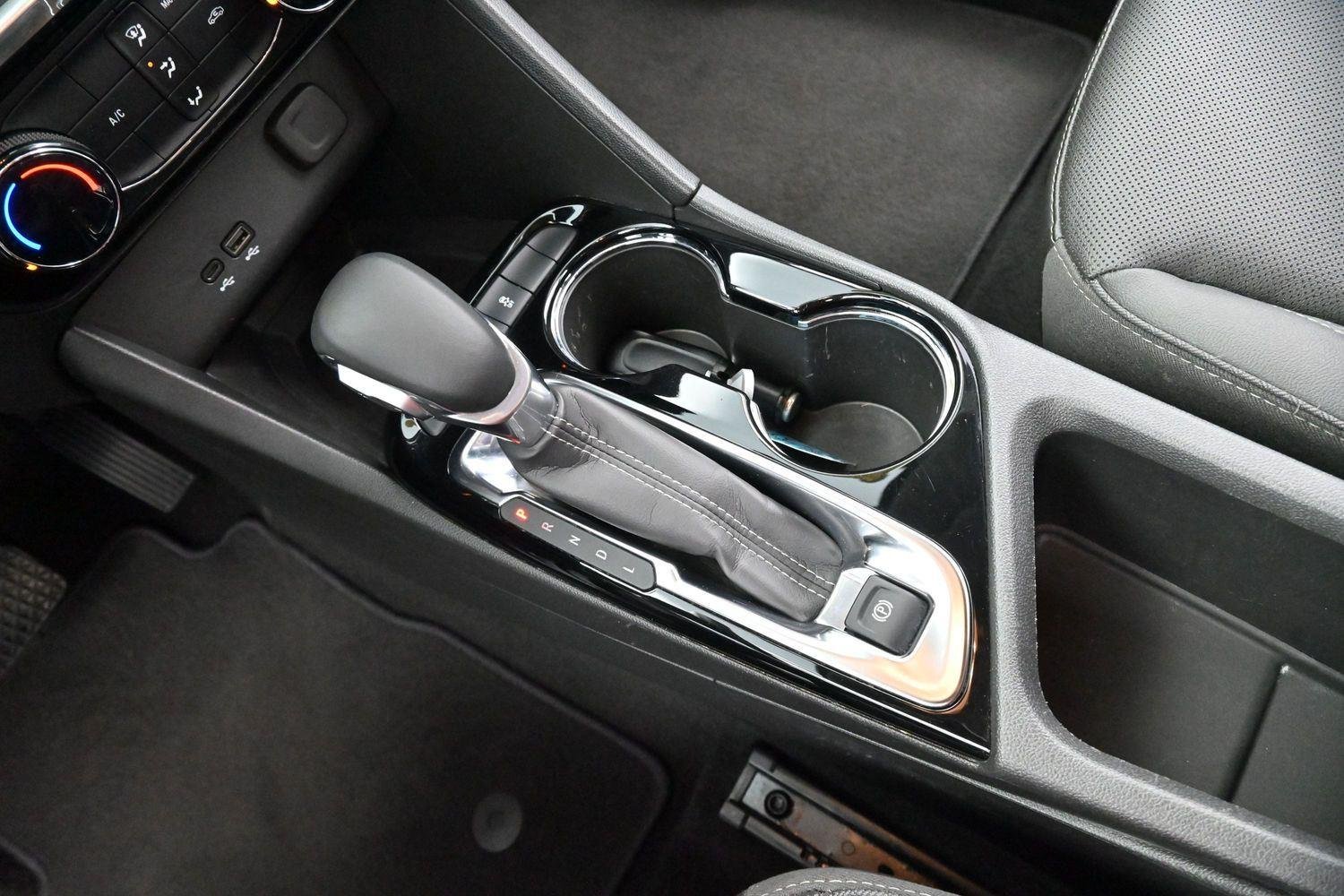 Used 2024 Summit White Buick Sport Touring image 23