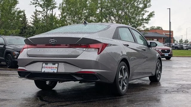 Certified Used 2023 Silver Hyundai SEL image 7
