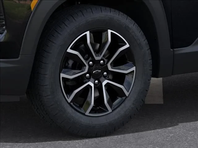 New 2026 Mosaic Black Metallic Chevrolet ACTIV image 9