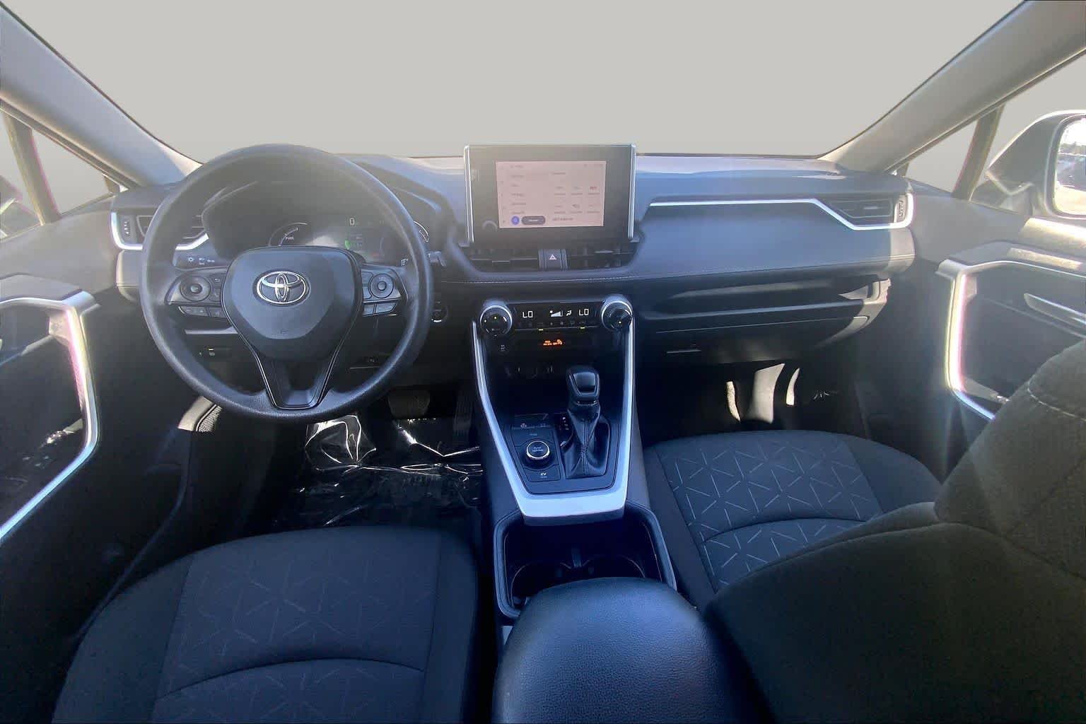 Used 2025 Ice Cap Toyota Hybrid XLE image 16