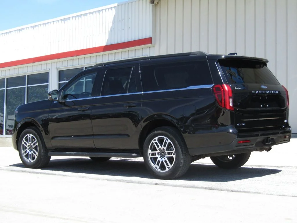 Used 2025 Black Ford Active image 10