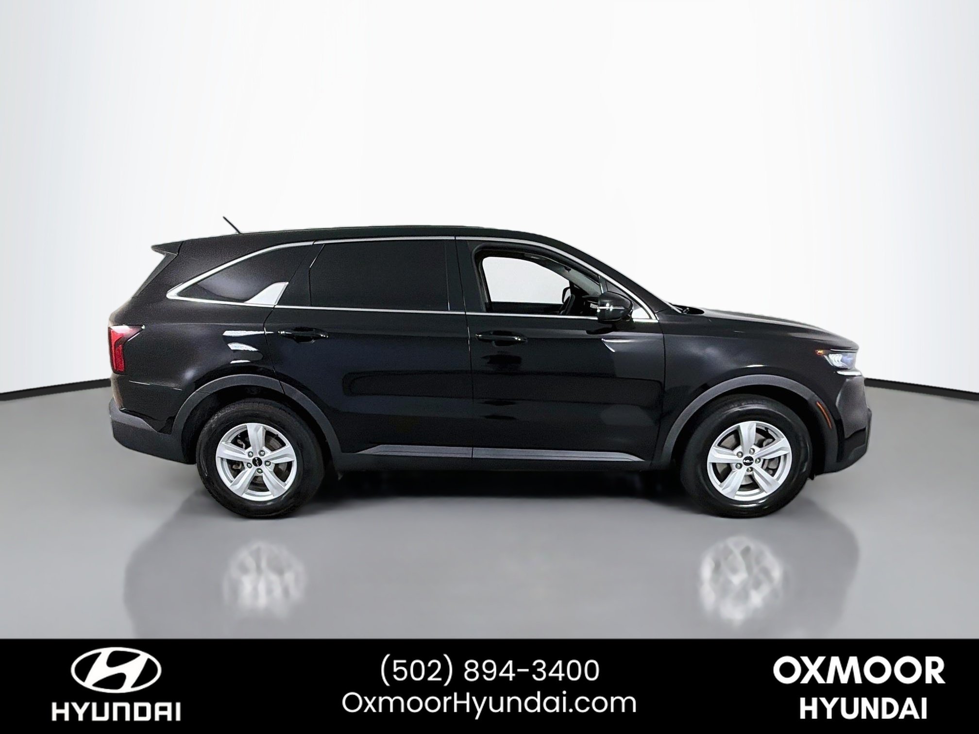 Used 2022 Ebony Black Kia LX image 8