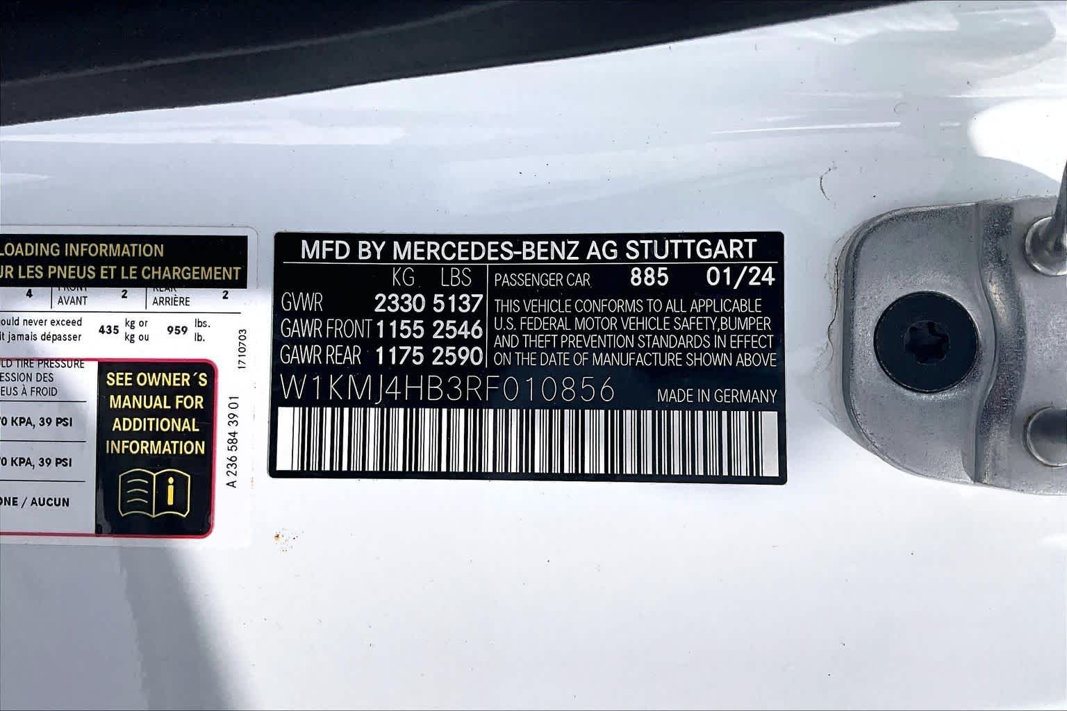 Used 2024 MANUFAKTUR Moonlight White Metallic Mercedes-Benz CLE 300 image 30