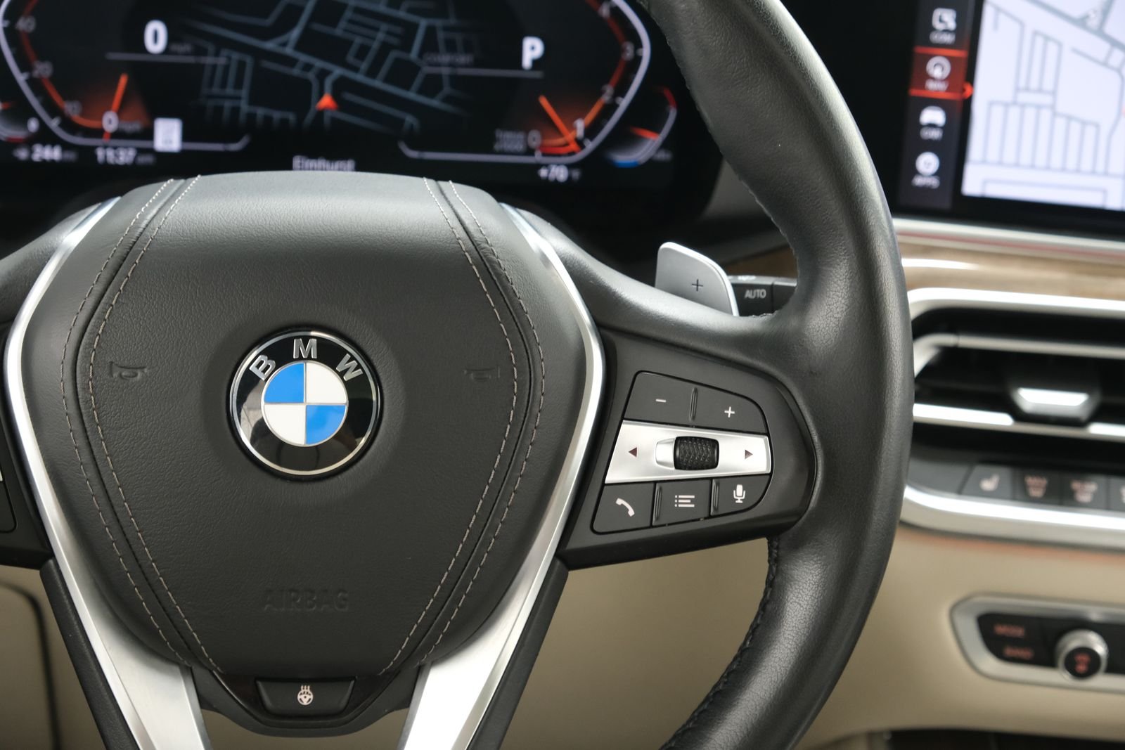 Used 2020 Phytonic Blue Metallic BMW xDrive40i image 13