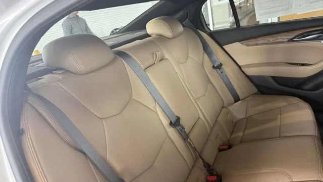 Certified Used 2024 Crystal White Tricoat Cadillac Premium Luxury image 27
