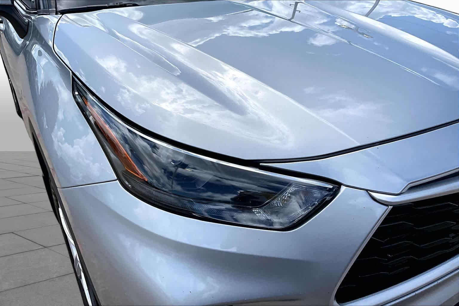 Used 2023 Celestial Silver Metallic Toyota Hybrid XLE image 28