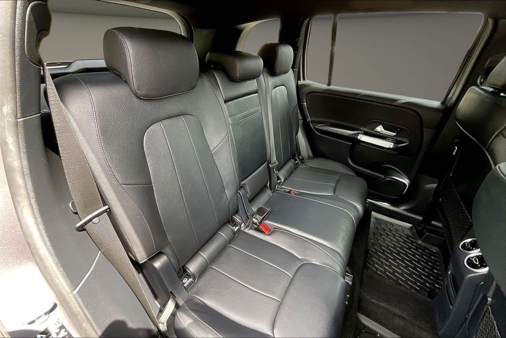 Used 2022 Gray Mercedes-Benz GLB 250 image 28