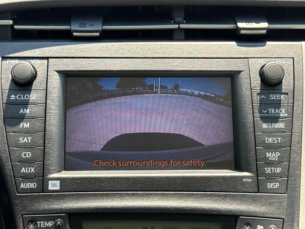 Used 2010 Blizzard Pearl Toyota I image 26