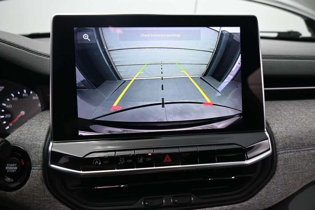 Used 2022 Gray Jeep Latitude image 20
