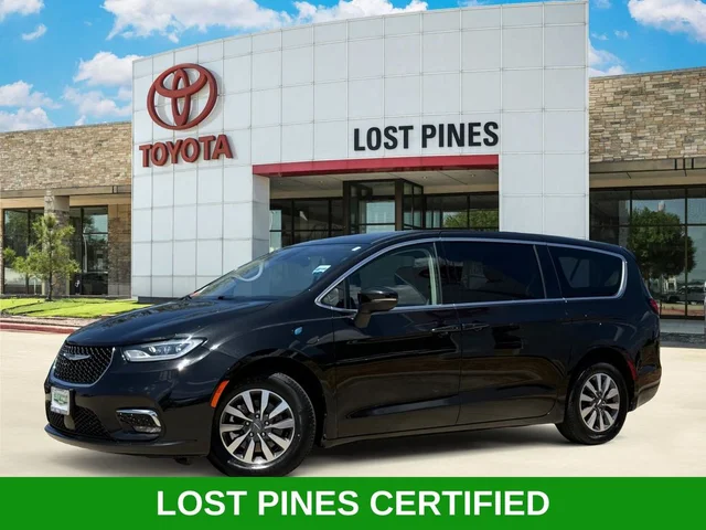 Pre-Owned 2023 Chrysler Pacifica Hybrid Touring L FWD 4D Passenger Van