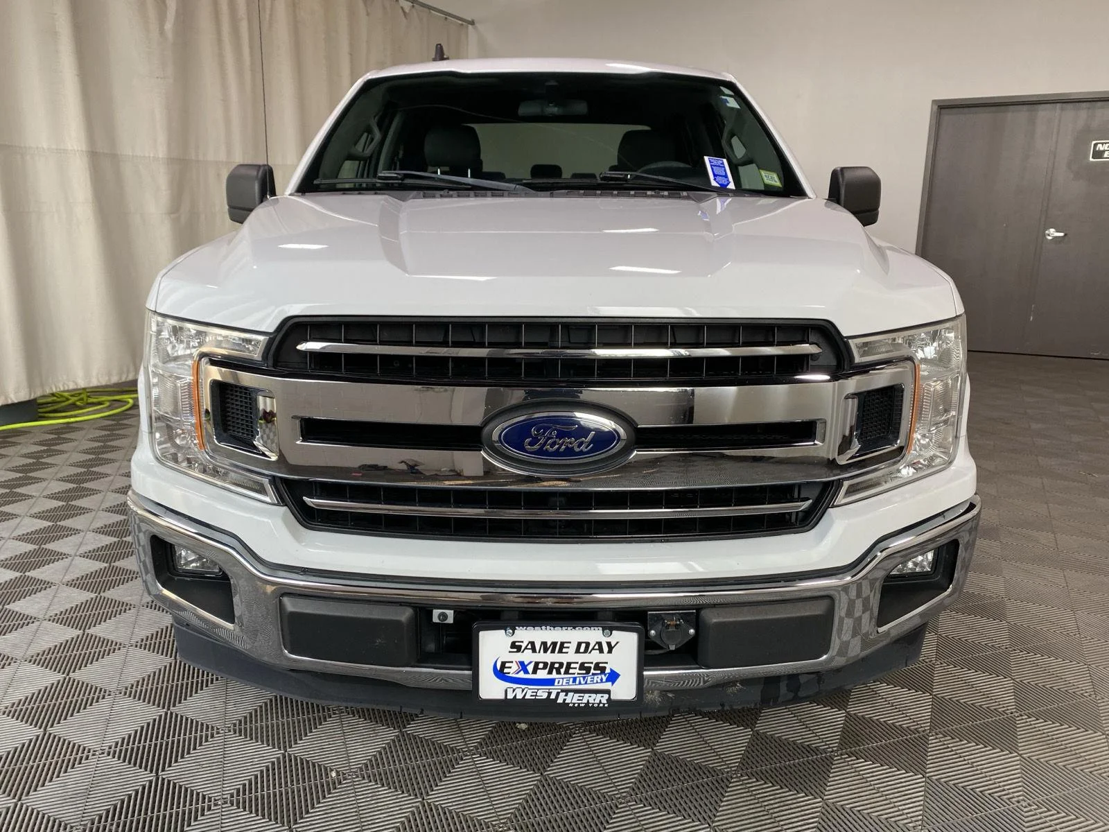 Used 2019 Oxford White Ford XLT image 3