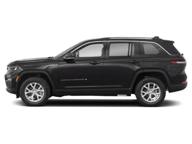 Used 2023 Diamond Black Crystal Pearlcoat Jeep Altitude X image 3