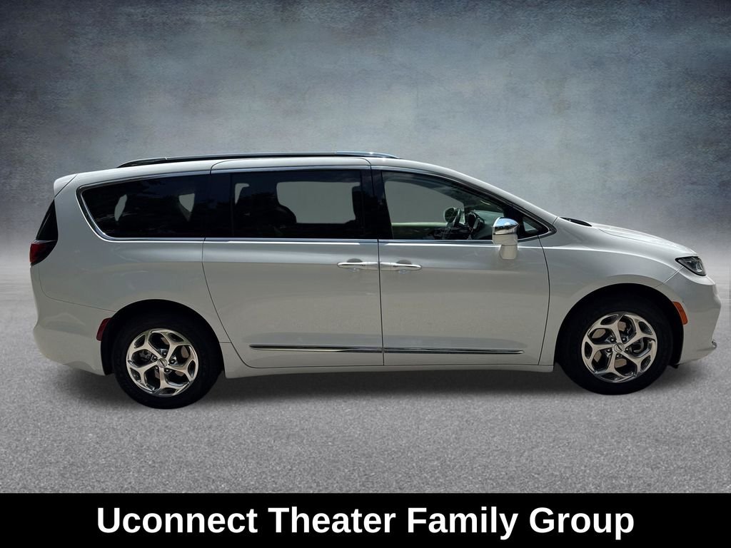 Used 2021 White Chrysler Limited image 7