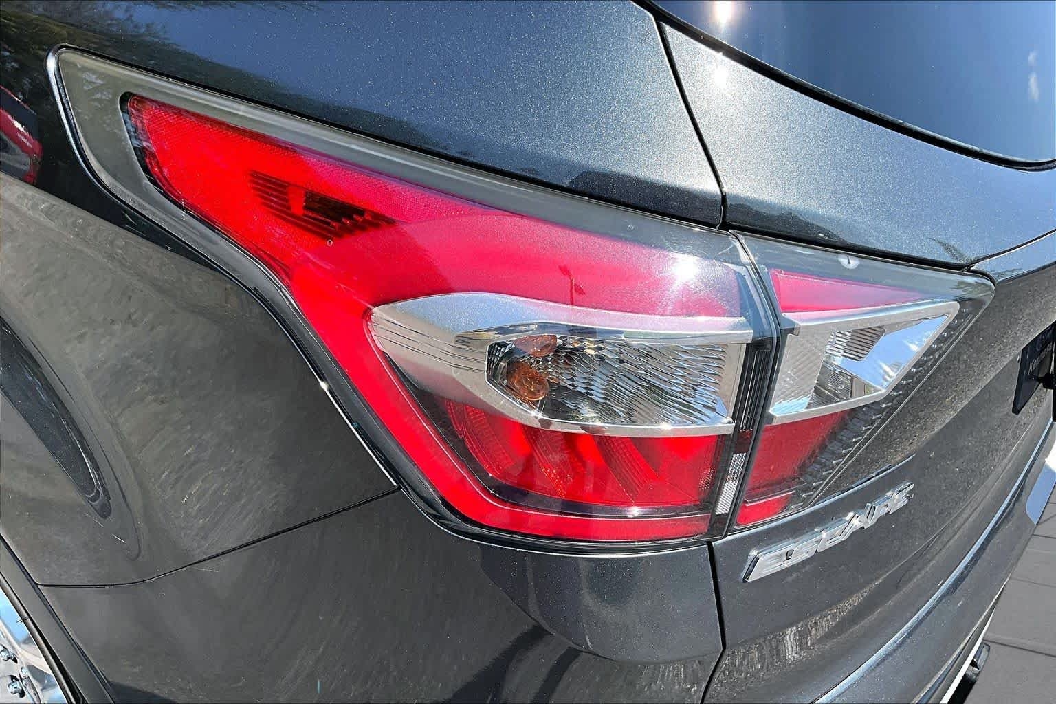 Used 2017 Magnetic Ford Titanium image 28