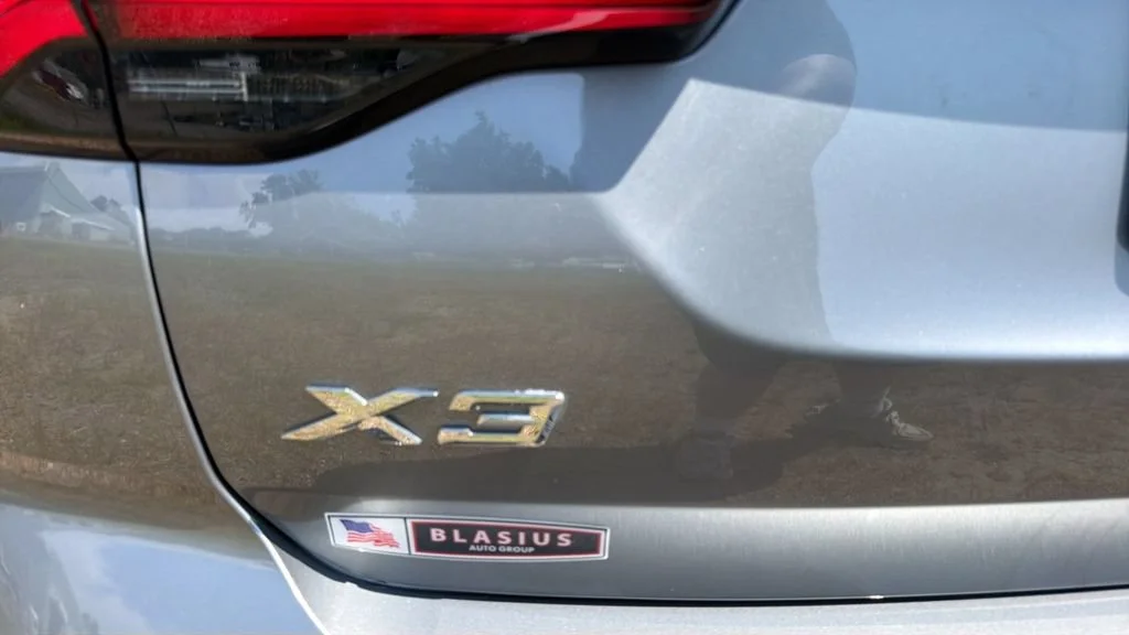 Used 2023 Gray BMW xDrive30i image 36