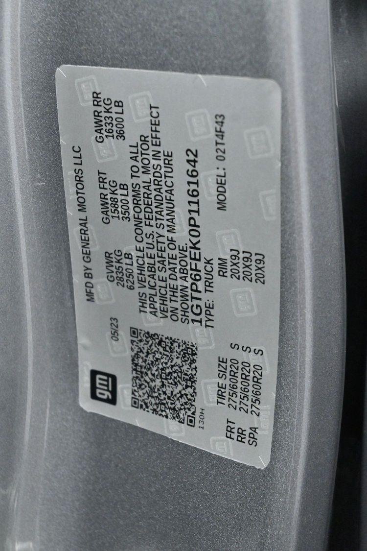 Used 2023 Sterling Metallic GMC Denali image 39