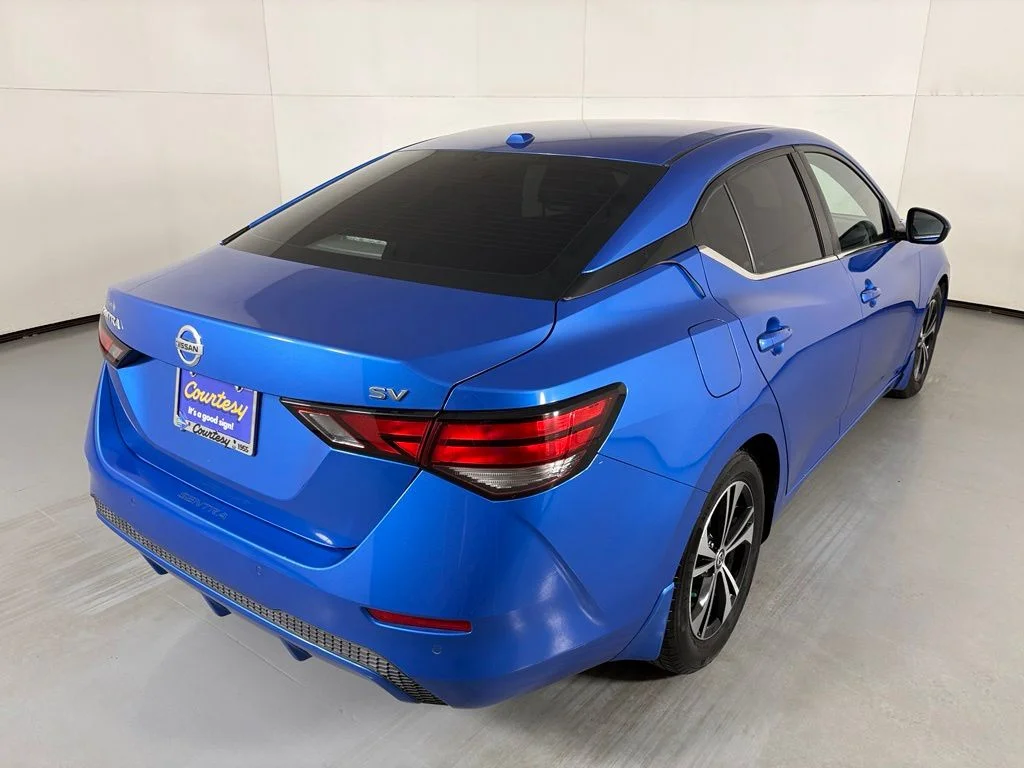 Used 2021 Blue Nissan SV image 9