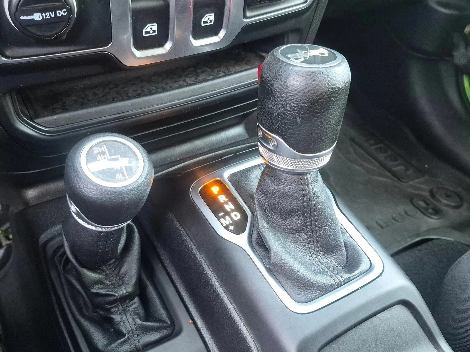 Used 2018 Mojito! Clearcoat Jeep Sport S image 13