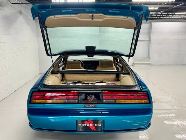 1992 Pontiac Firebird - Photo 7