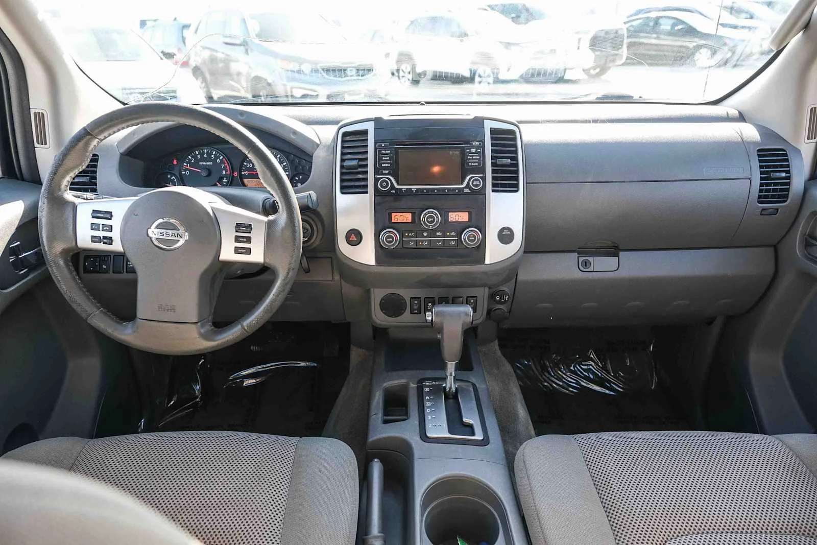 Used 2018 Magnetic Black Nissan SV V6 image 12