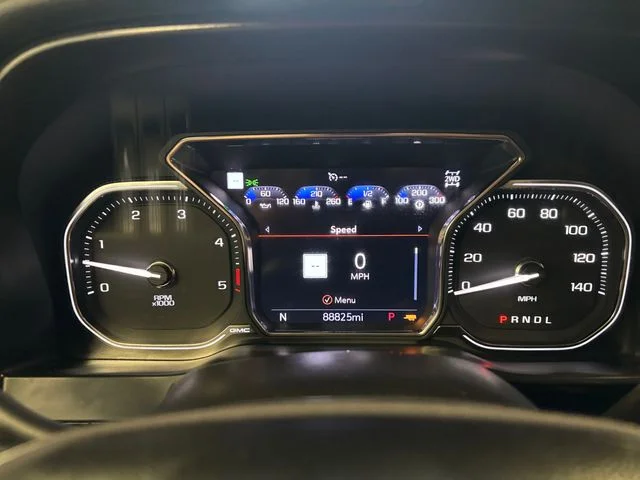 Used 2021 White GMC AT4 image 17