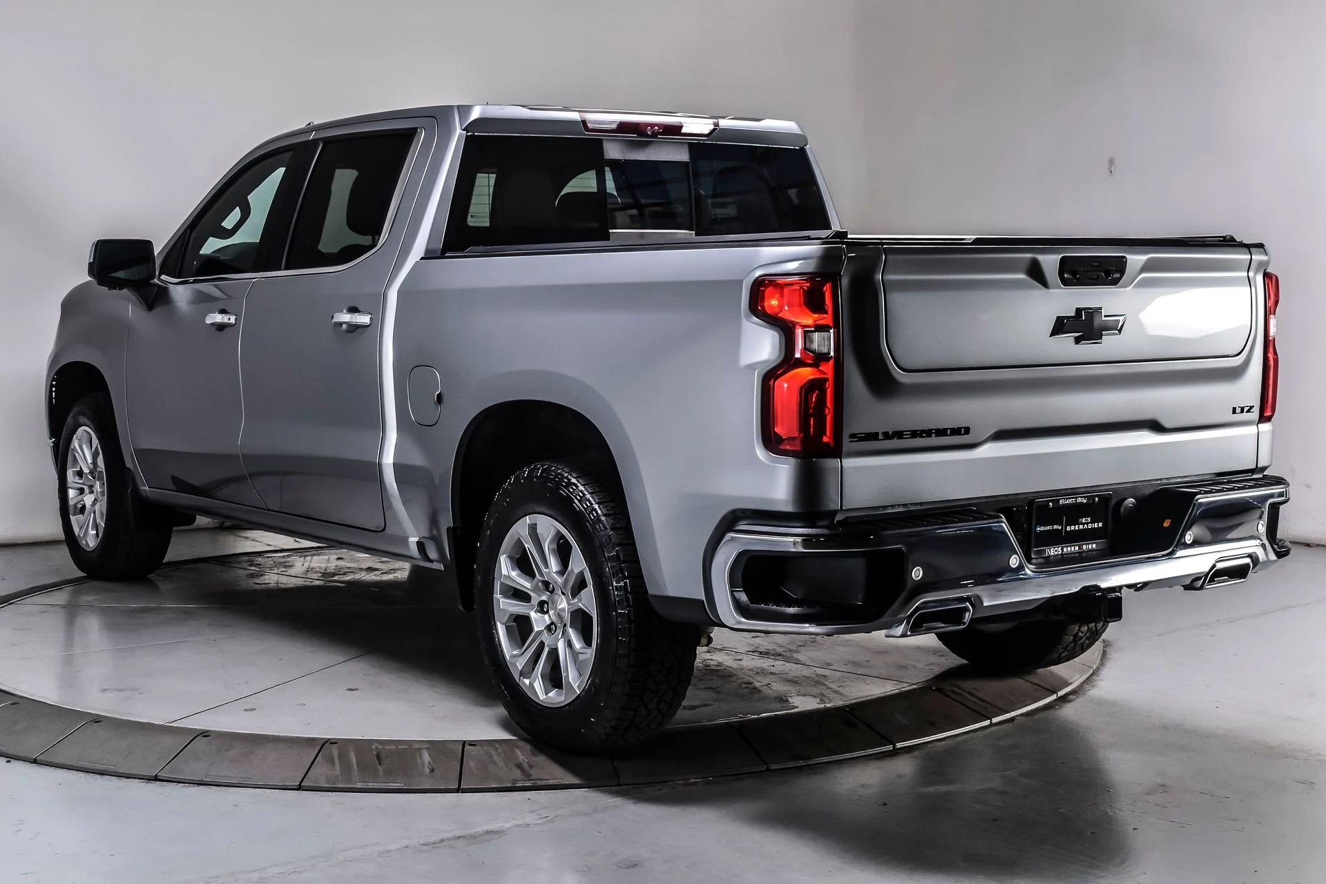 Used 2024 Sterling Gray Metallic Chevrolet LTZ image 4
