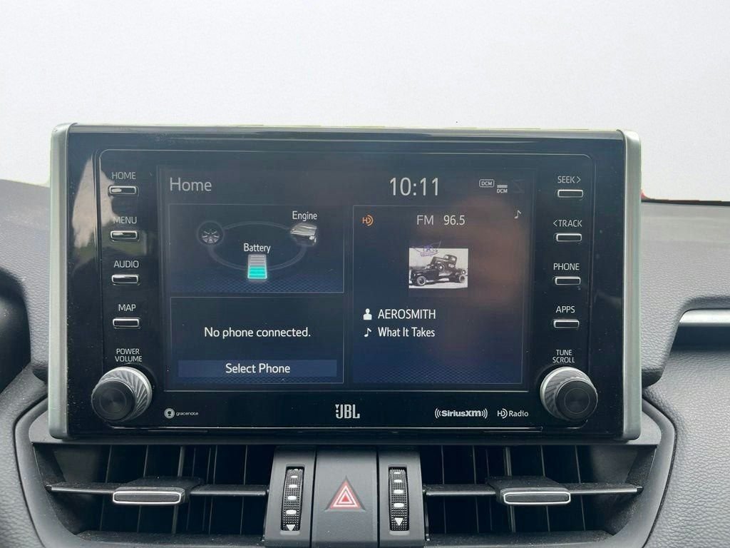 Used 2021 Silver Toyota XLE Premium image 16