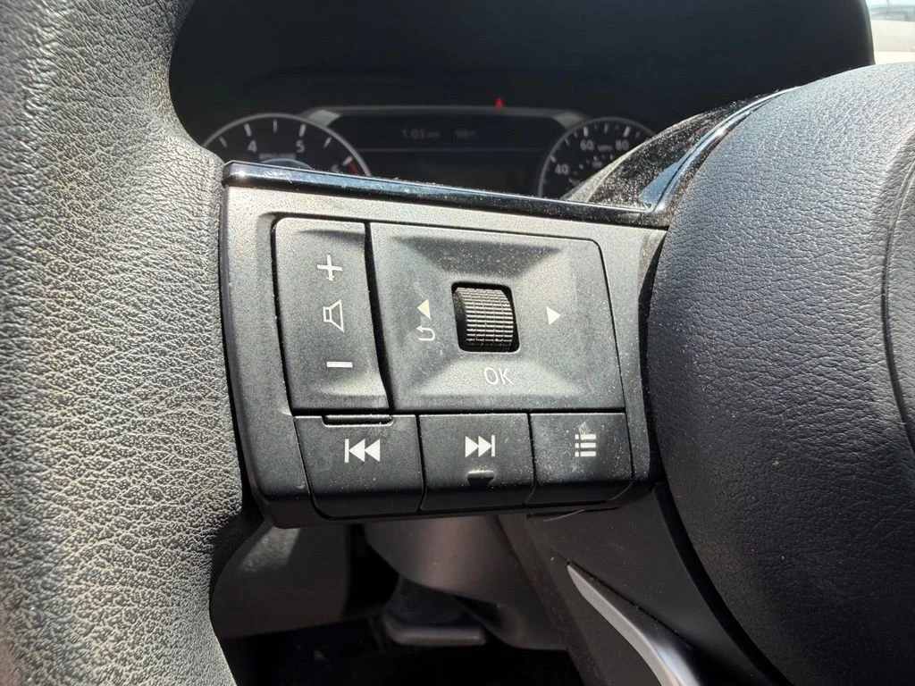 Used 2023 White Nissan SV image 14