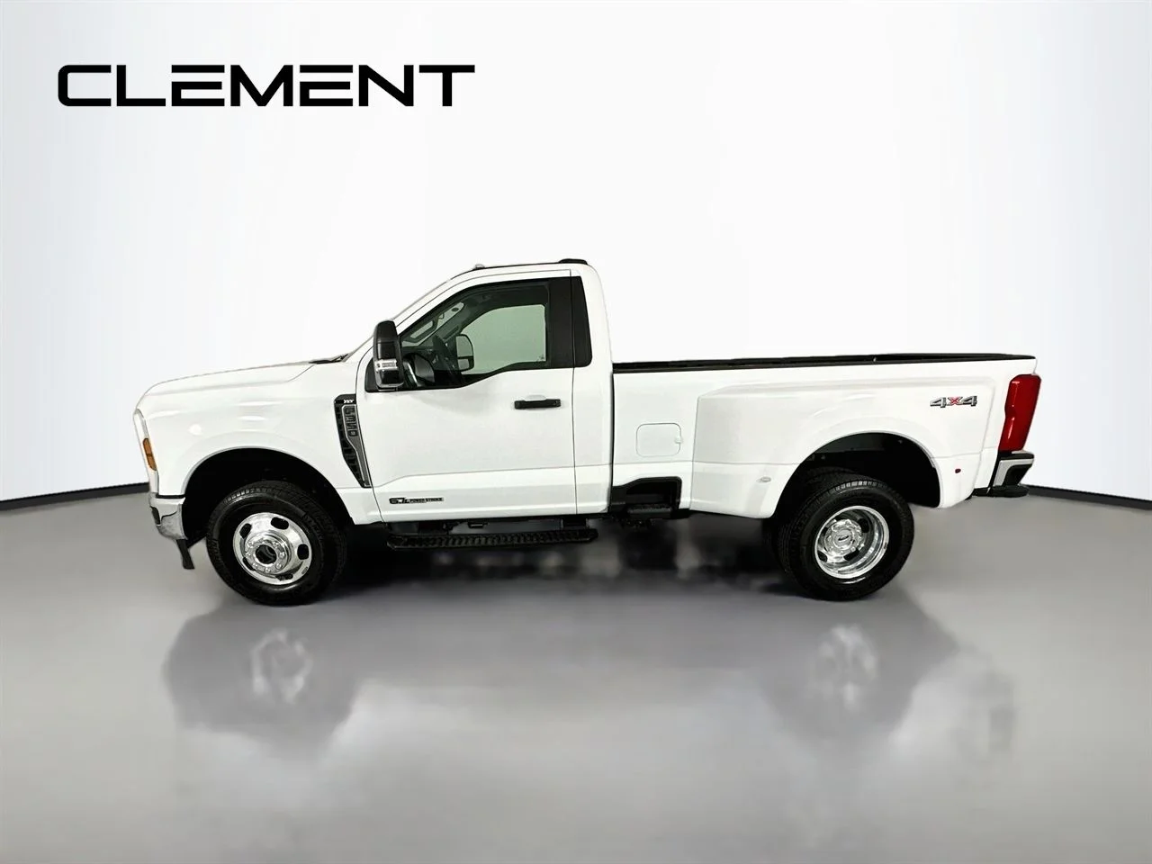 Used 2026 Oxford White Ford XLT image 6